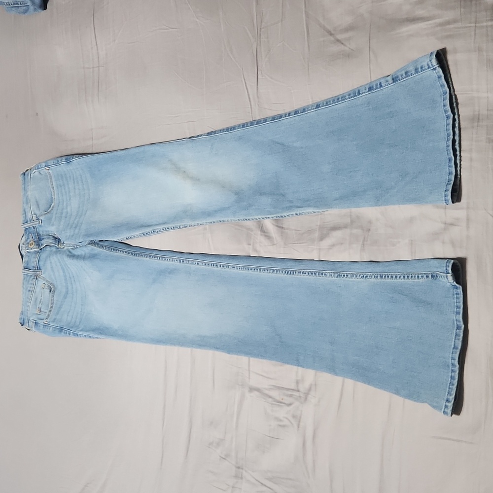 Hollister low rise boot jeans